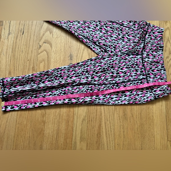 Betsey Johnson Pink and Black leopard print leggings - Picture 5 of 6
